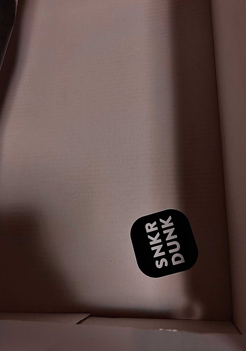 スニダンさんってやっぱ凄いな❕🤔

某オクで一応新品、未使用で購入して
ス