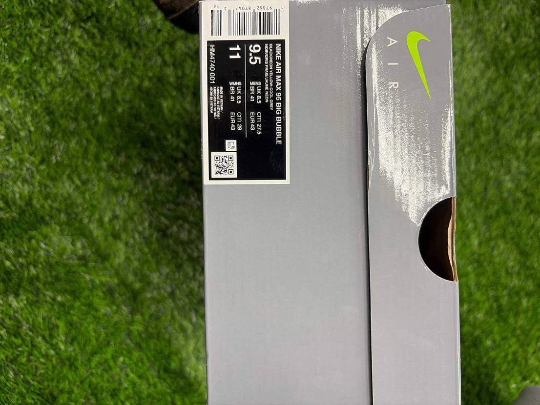 ご教授願います。
スニダンさんでイエローグラデを購入したのですが、黒タグも無し