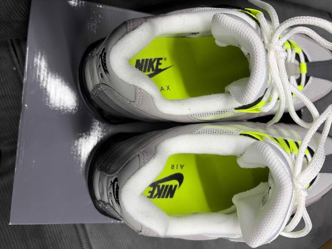 ご教授願います。
スニダンさんでイエローグラデを購入したの