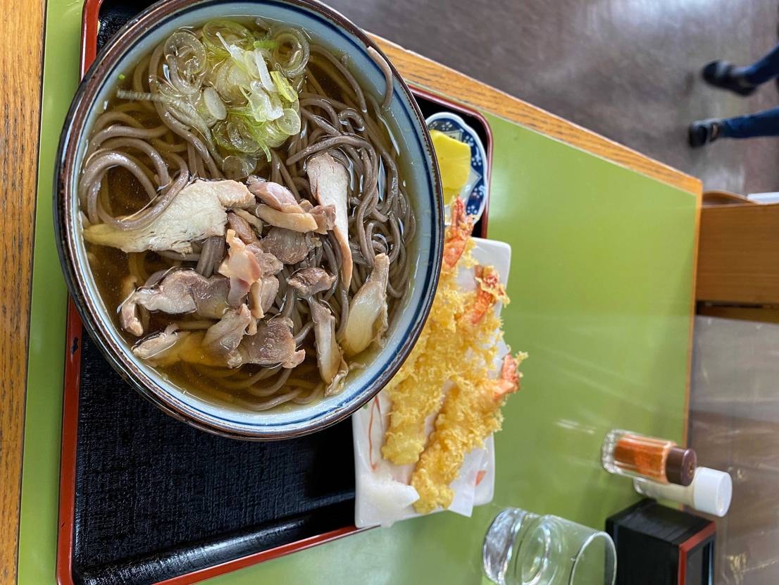 今日はラーメン🍜じゃなく地元のこの季節はやっぱコレでしょ❣️海老天もサイコー🥰