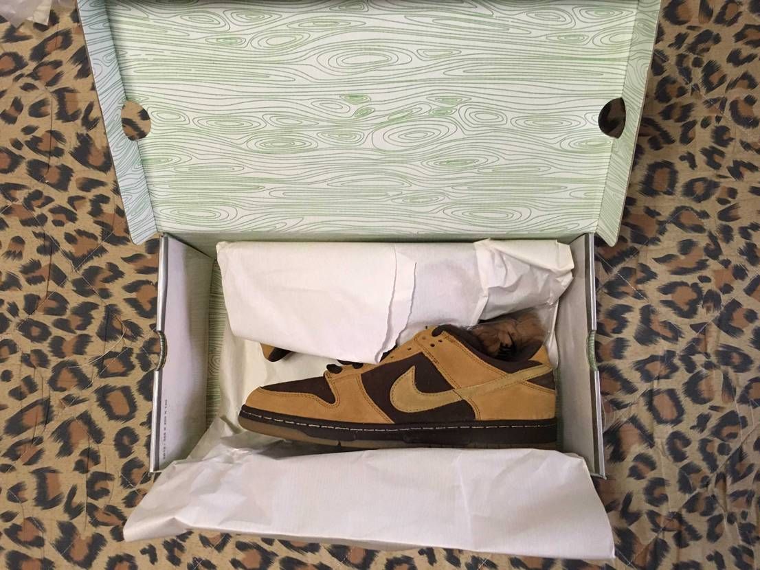 昨日の深夜分開けました‼️
が、オレンジ箱はAIRFORCEの空箱で、銀箱はブ