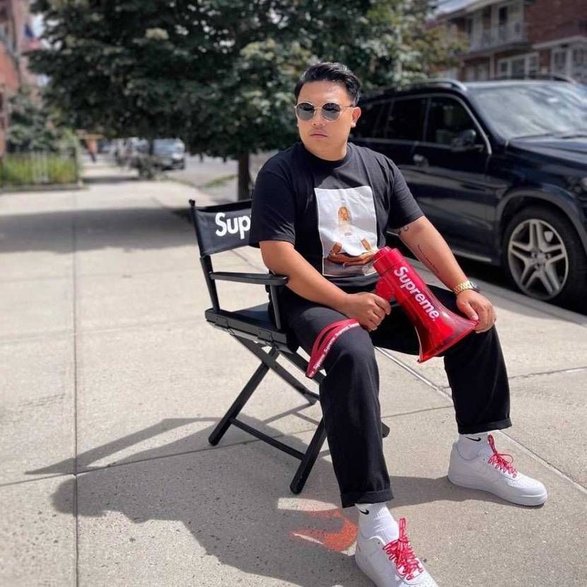 地方なんで並んだことないんですがsupremeに並んでる人ってこんな感じなんです