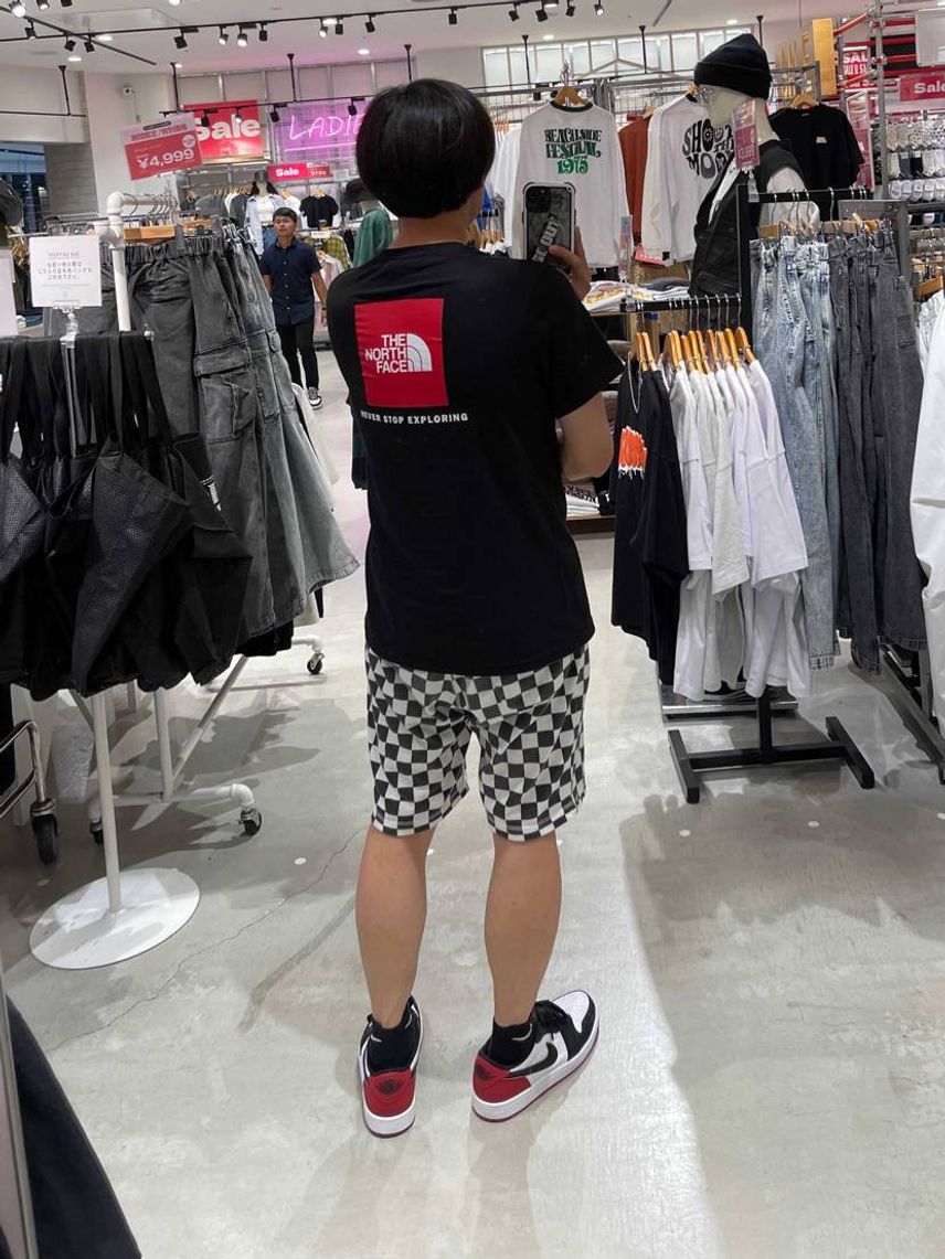 AJ1 Retro OG "Black Toe"
お盆の帰省に初卸し。
行き