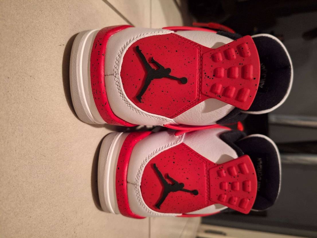 エアジョーダン4　2足目買ってしまった(笑)
シューレース