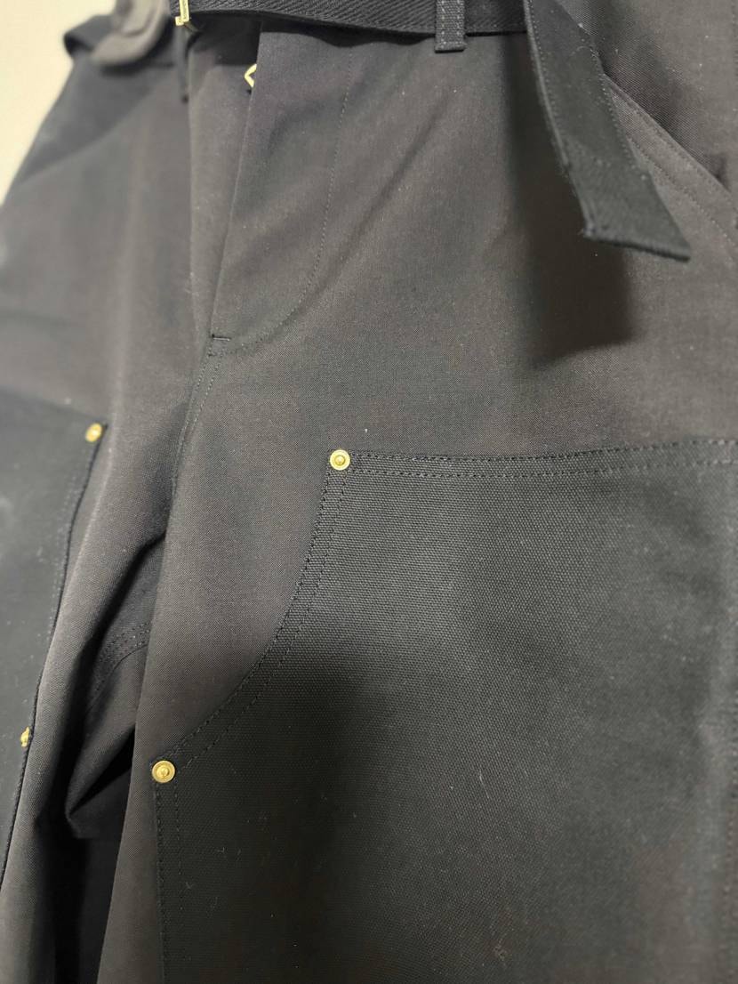 Tシャツはユニセックスというよりメンズサイズに近いです。横は