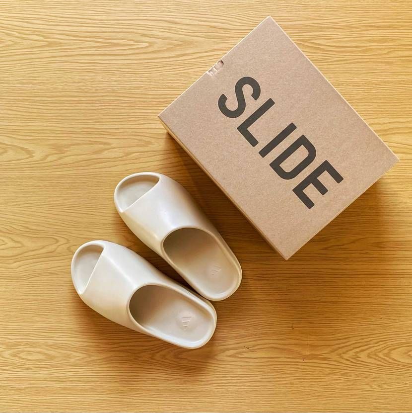 さすがYEEZY。
サンダルなのにこの履き心地はさすがYEEZYだなと感じます