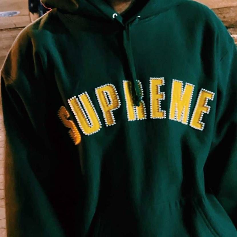 縁取りの人工パール、洗濯耐えてくれますか？