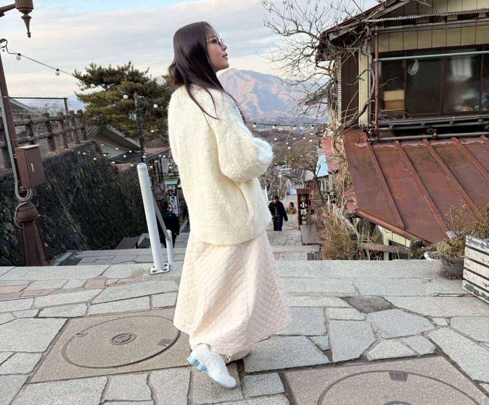 田野憂 × NIKE Shox R4