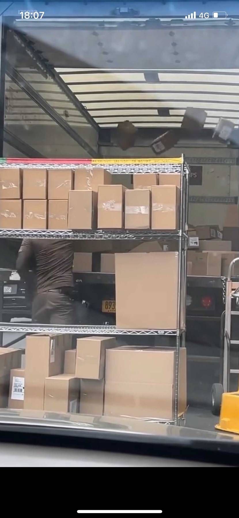 おーおーwww
UPSやるなぁwww