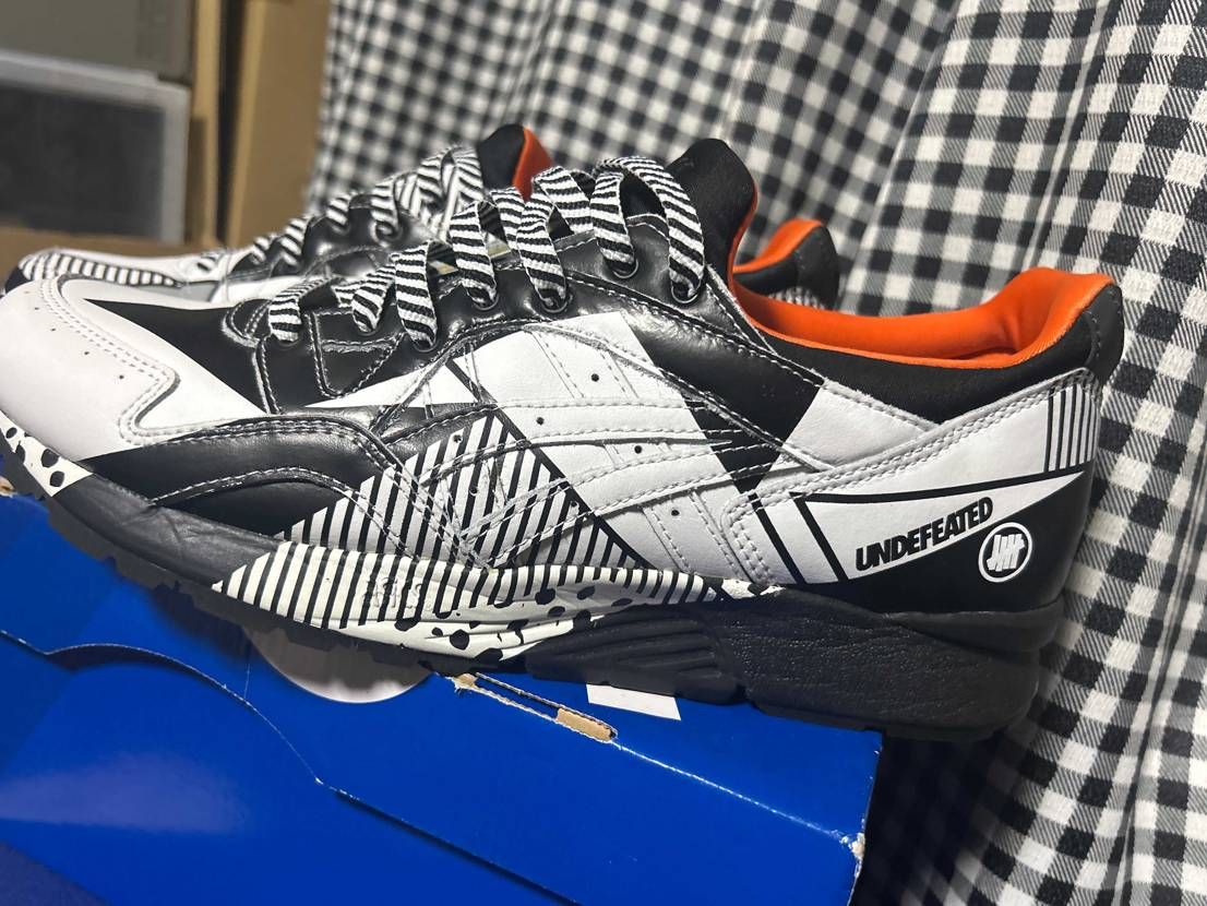 格安でゲット🤑
もちろん新品未使用品！

ASICS 