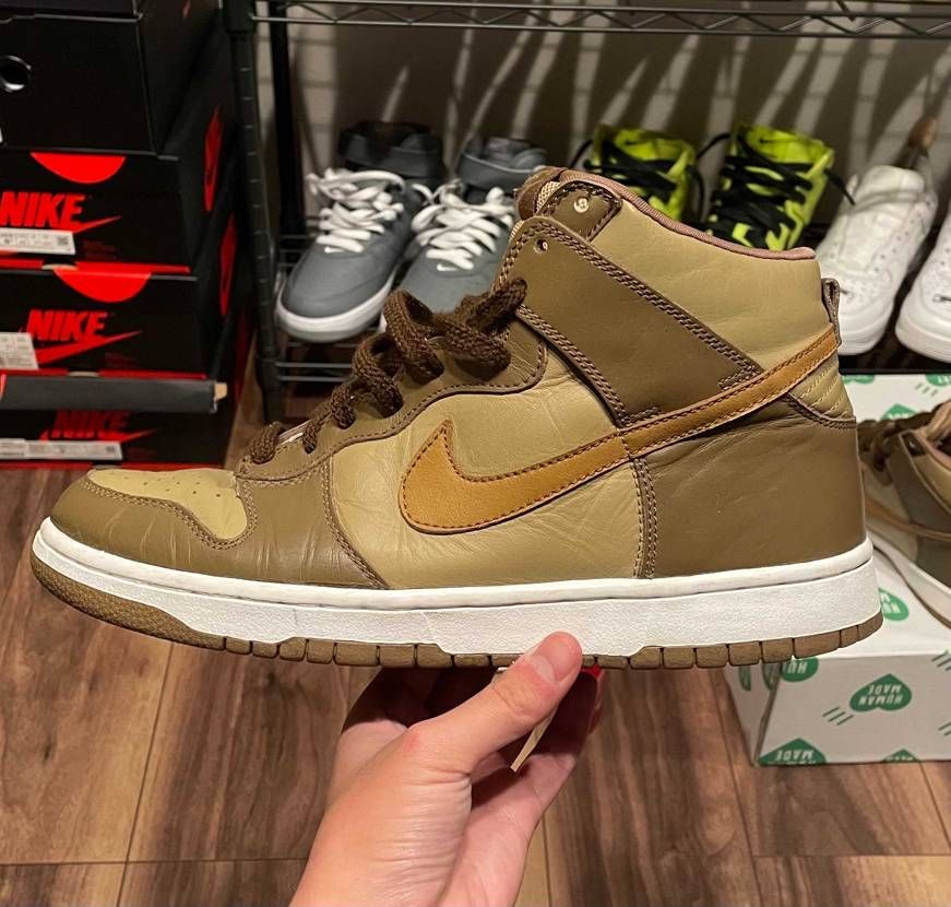 本日購入したdunk high maple 2003です。
紐が変わってしまっ