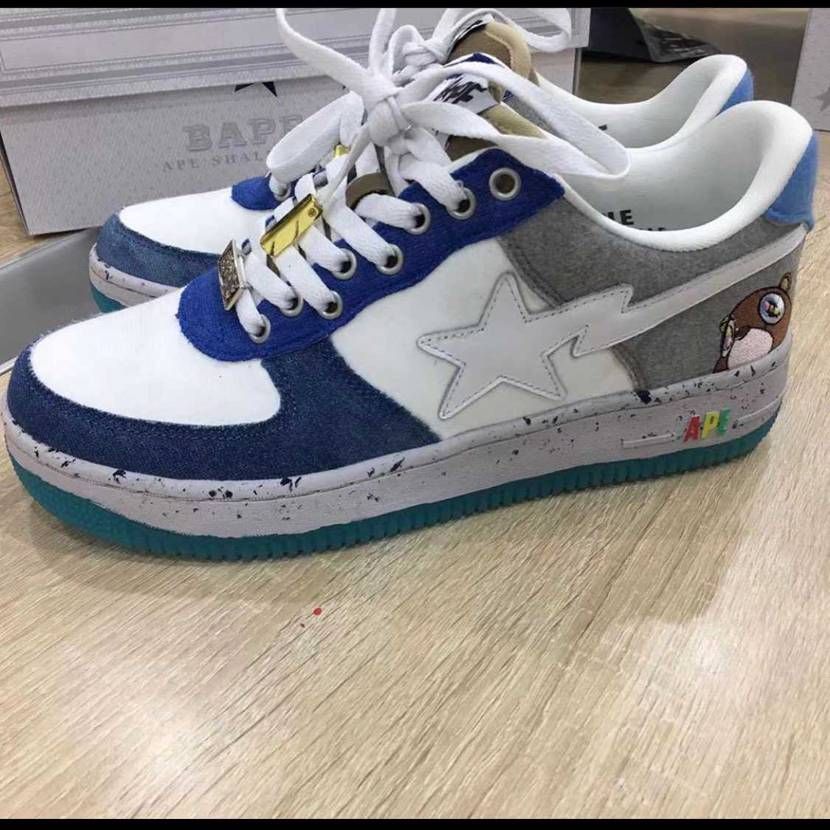 kanye graduation bapesta(custum)
Ayleo着