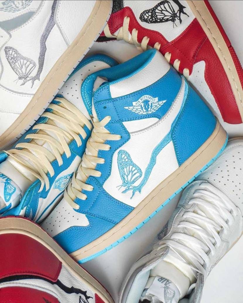 bootlegでは珍しくUNCカラー！
インソールもアウトソールも凝ってる…