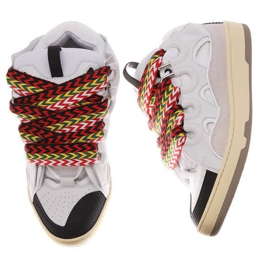 インフルエンサーと呼ばれる人の影響力は本当に凄いな🤔
いつのまにか市場から消え