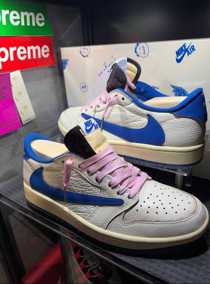 憧れのトラフグにピンクのシューレース
初おろしはいつにしよ