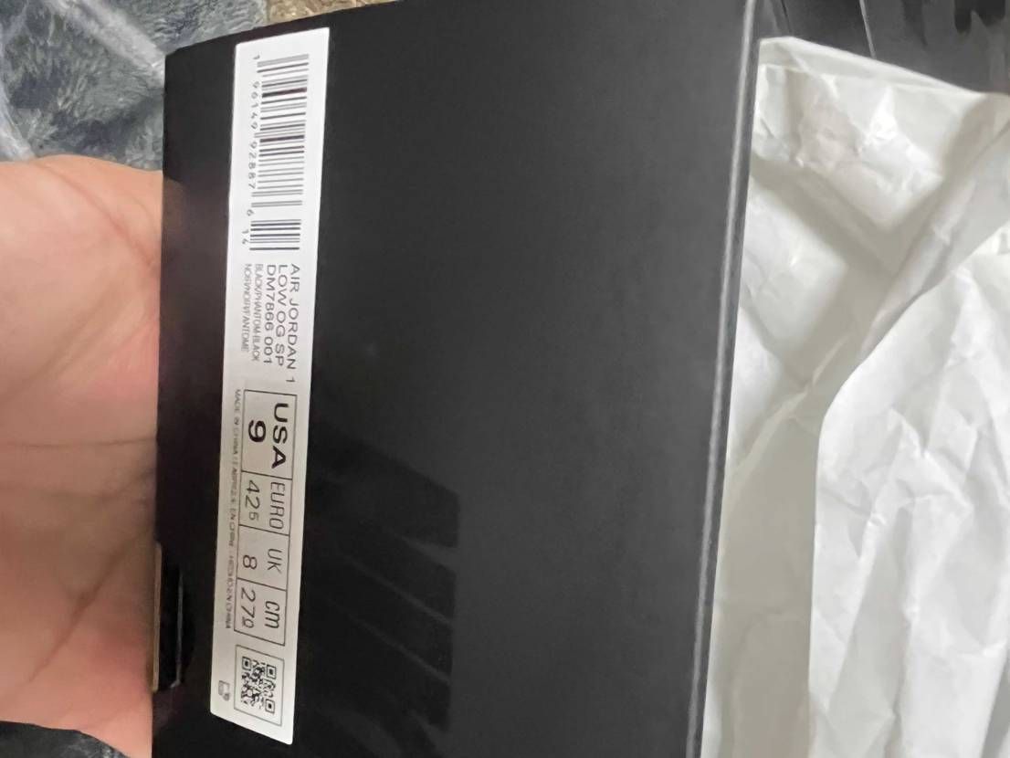 話題のトラヴィスのクリアソール問題。
個体差でしょう。
