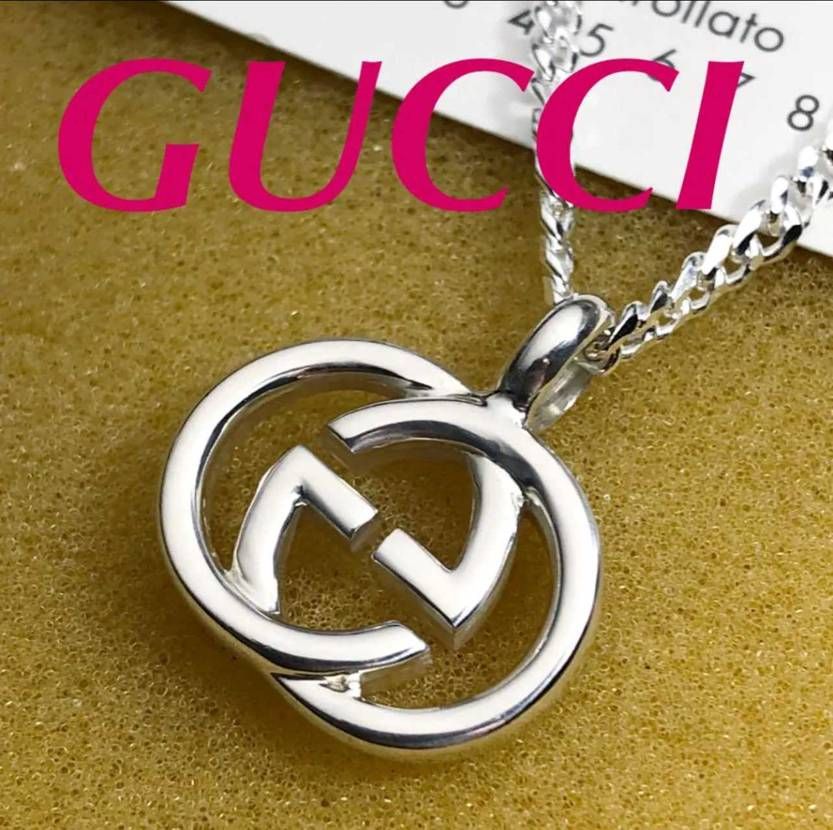 GUCCIのネックレス新品未使用
誰でもいいから買ってー！