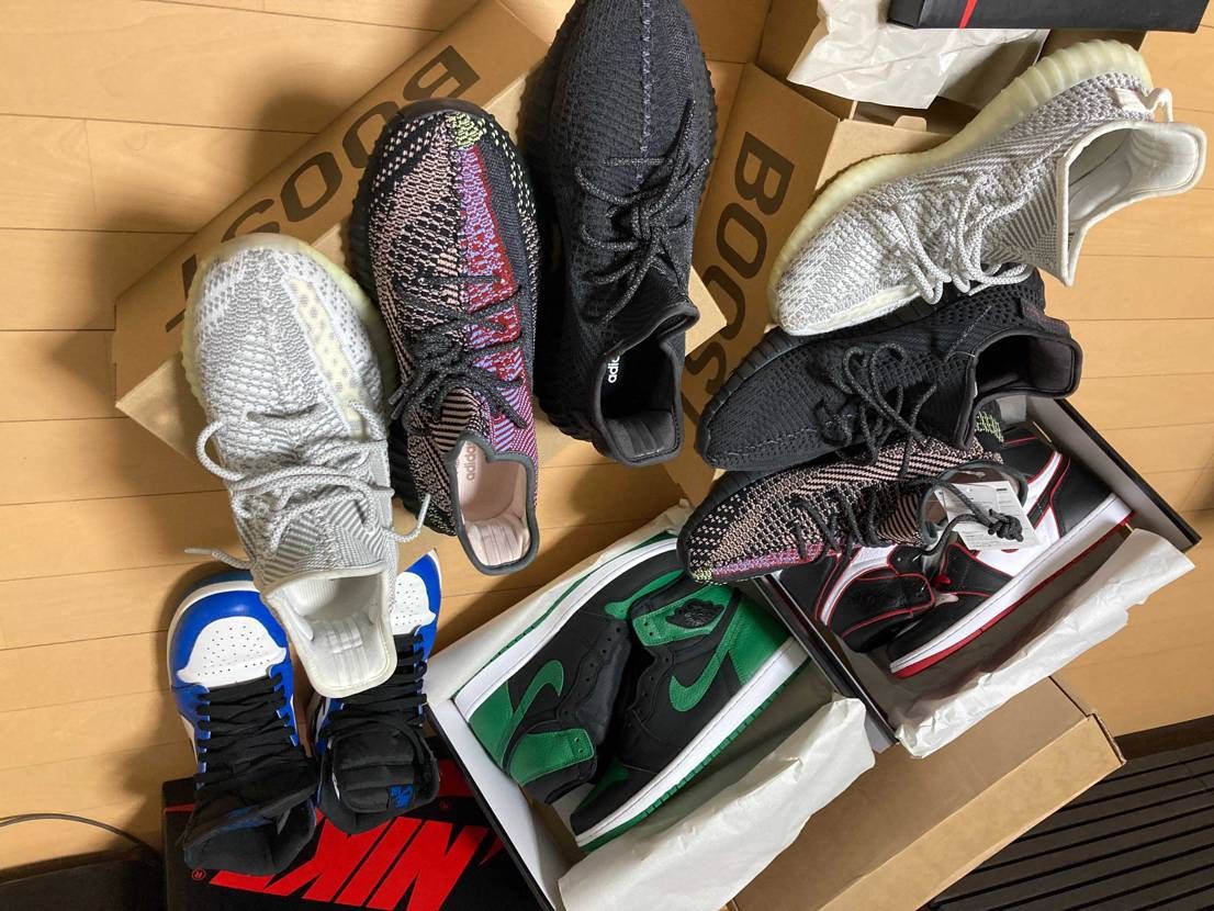 AIR JORDAN 1 HI OG 
AIR JORDAN 1.5  
y