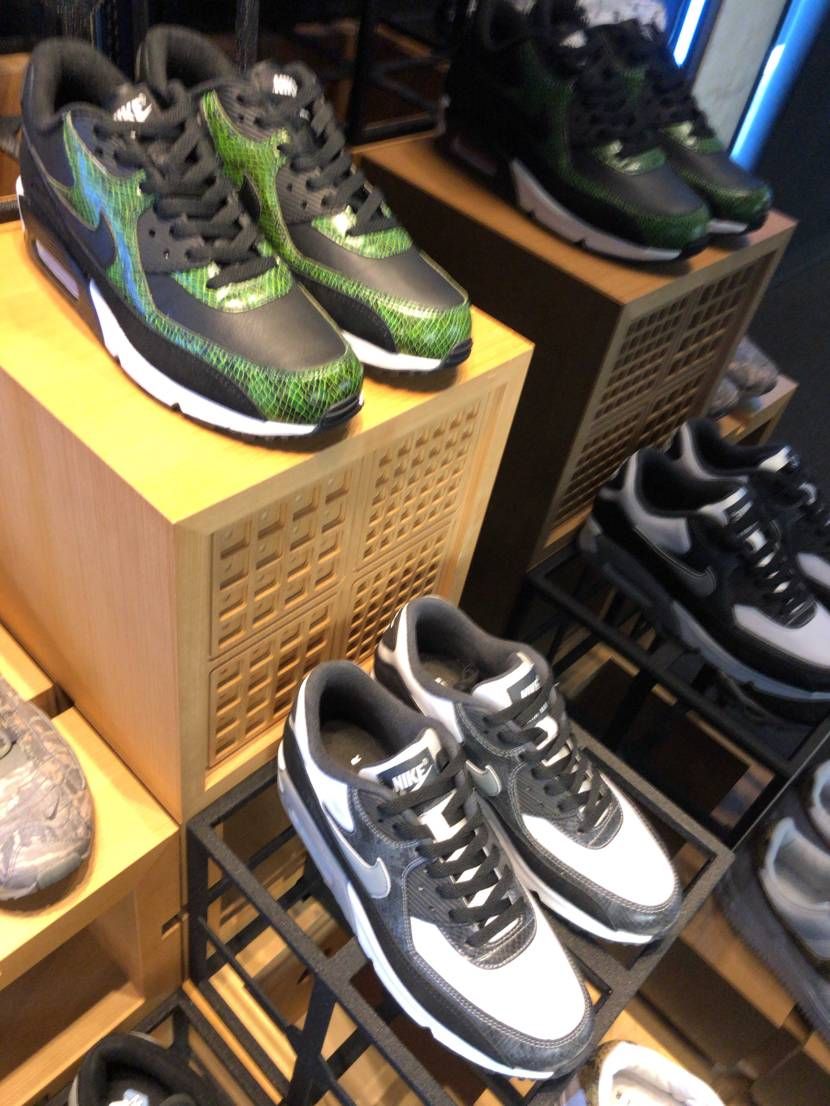 普通に店頭在庫ありますねー