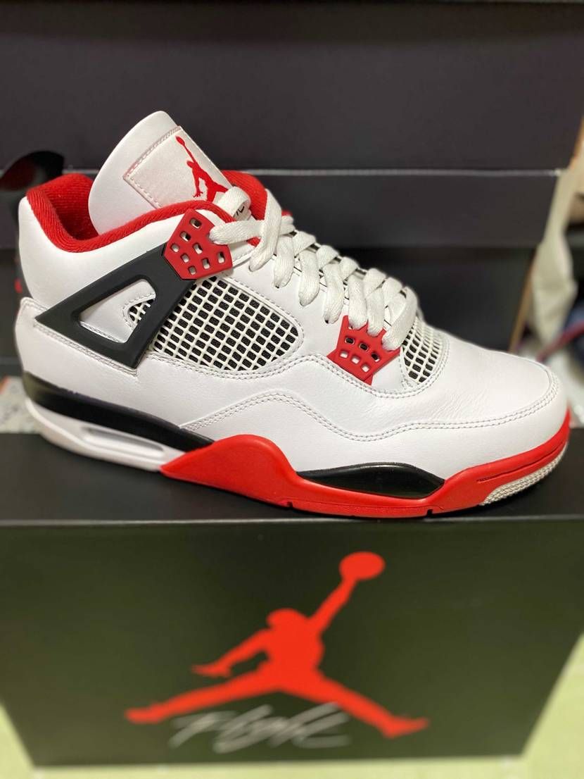 NIKE AIR JORDAN 4 OG "FIRE RED"(2020)
到
