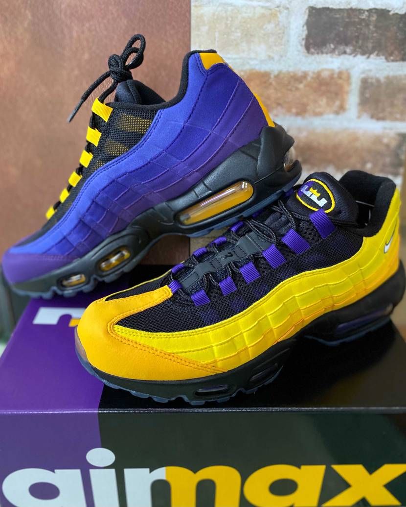 🟣レブロン🟡履いて✈️
早くLA行きたいです🏀🏟