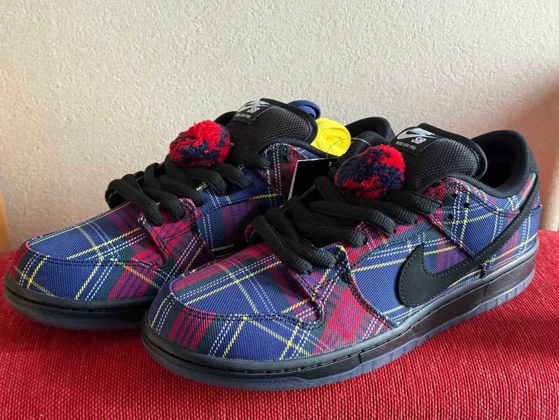 🇨🇦タータンチェック柄🇨🇦
Nardwuar × Nike SB Dunk L