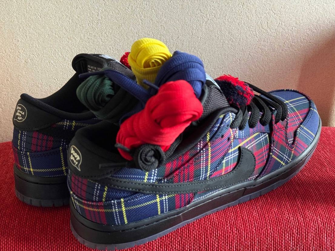 🇨🇦タータンチェック柄🇨🇦
Nardwuar × Nike