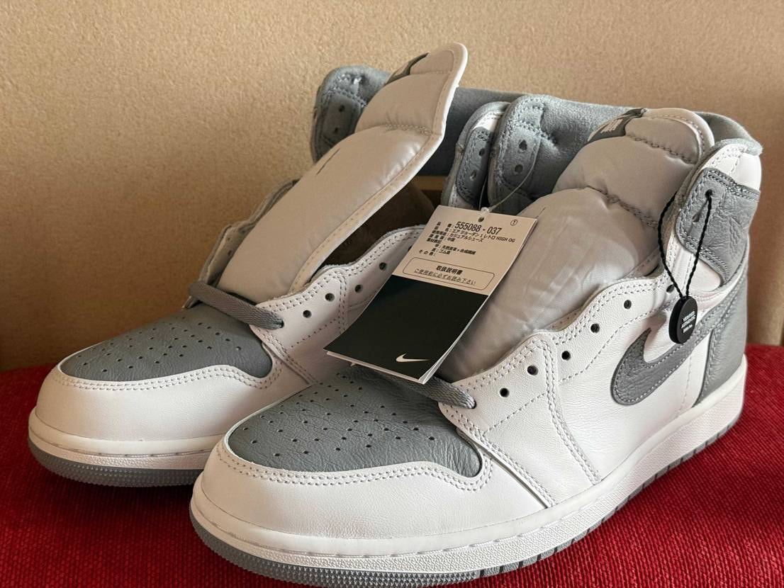 ✈︎悲しさ半分嬉しさ半分✈︎
Nike Air Jordan 1 High O