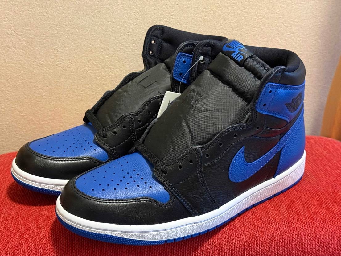👑Royal👑
Nike Air Jordan 1 High OG "Roya
