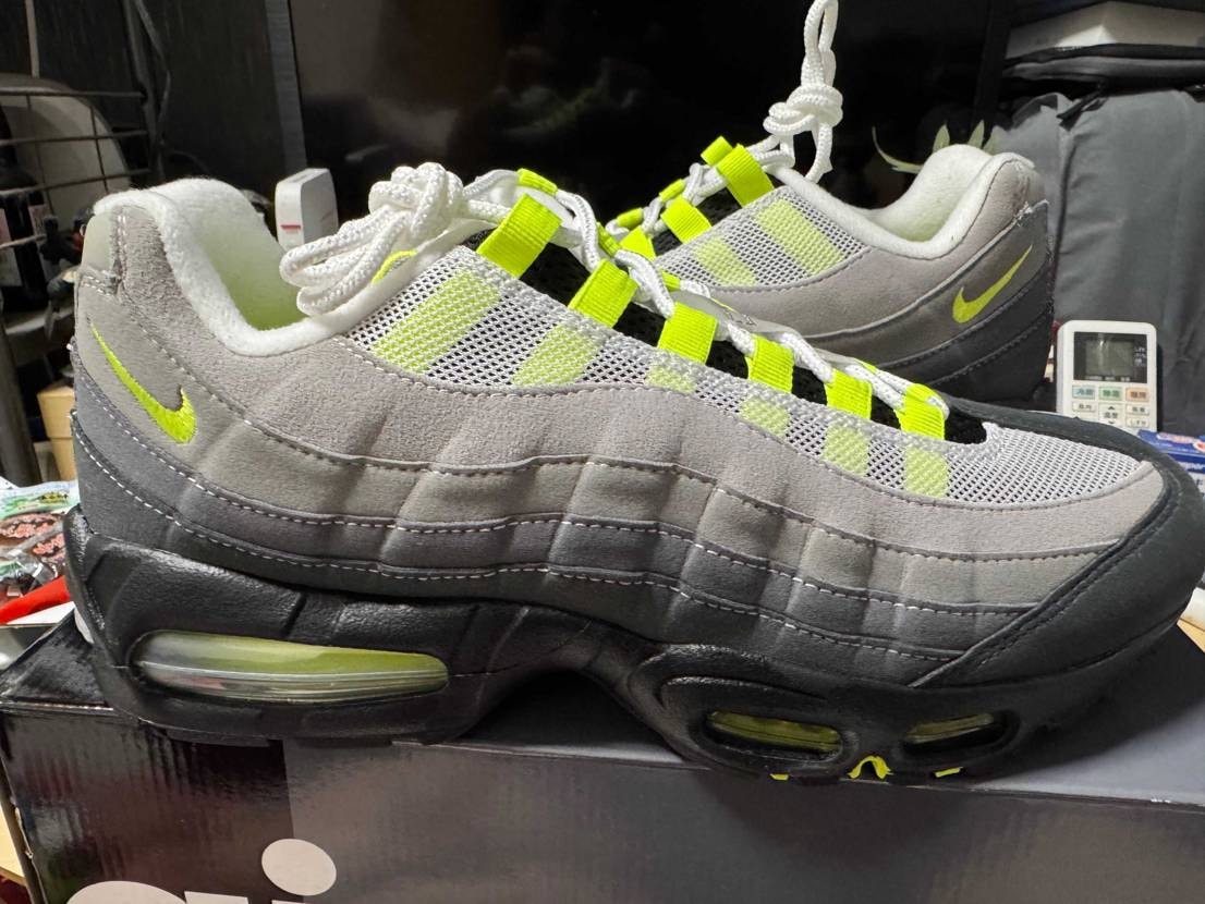 アンディ渋谷で抽選外れてからのNIKE渋谷で整理券ゲット。