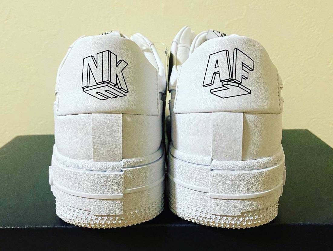 atmosで購入してやっと届いた♬︎♡
NIKE WMNS