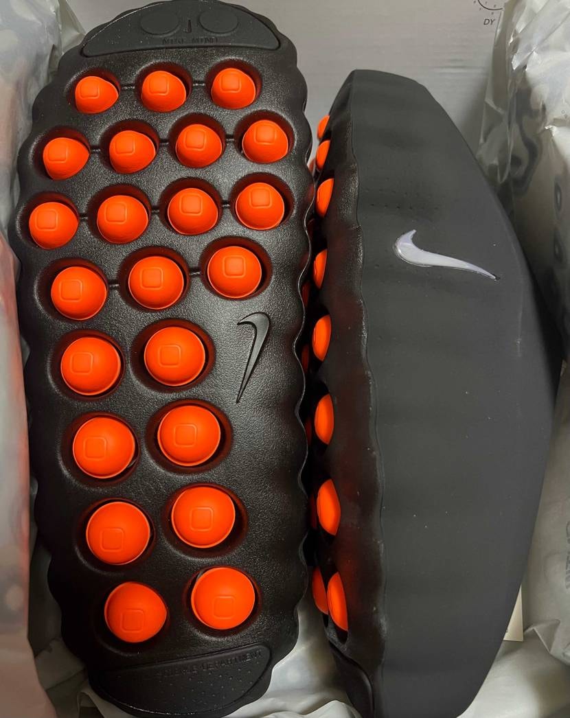 NIKE MIND 001
ナイキ足裏ツボ押し健康サンダル