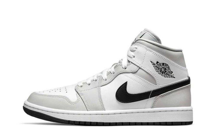 このスニーカー買いたいんですけど、今後上がったり下がったりしますかね？初心者なん