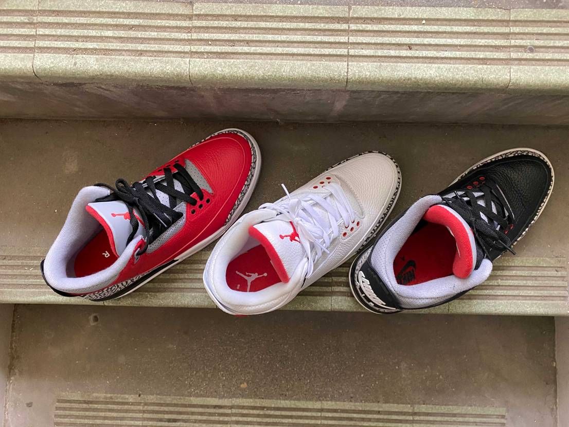 最近Jordan3ブーム
5年前に加水分解で死んでいったブラックセメントを買い