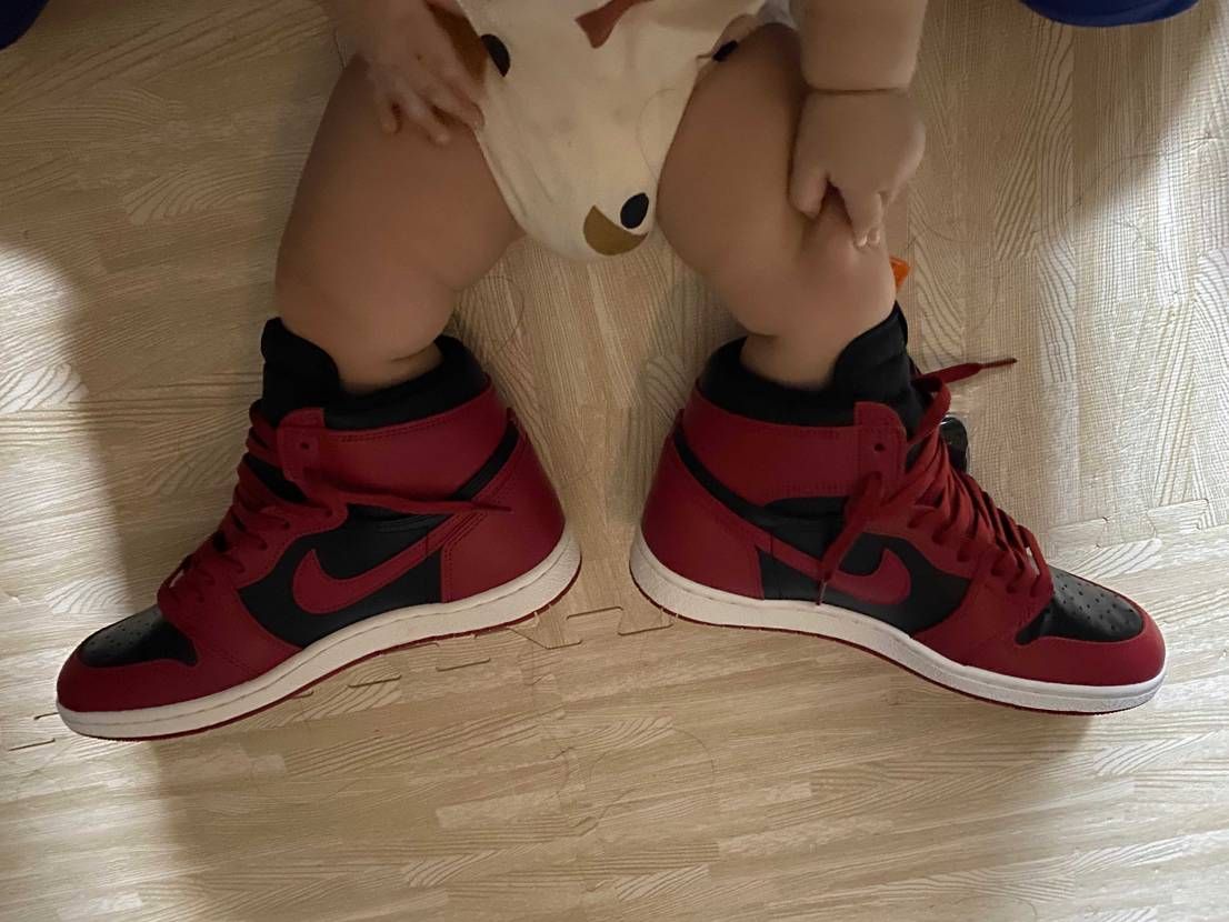 ついに初Jordan1HI形も色もかなり綺麗
紐って意外に