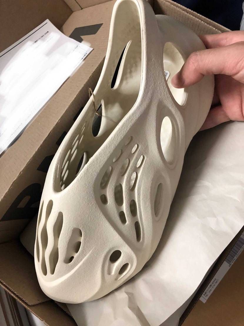 これ2-3万もすんの！
3000円だろ！！