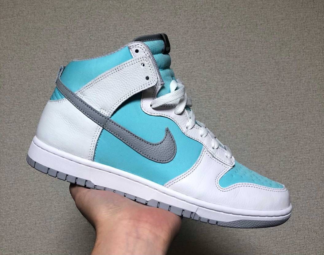 ペイント完了
ウーブン穴あけ完了

あとはシューレースグレー頼んで完了かな