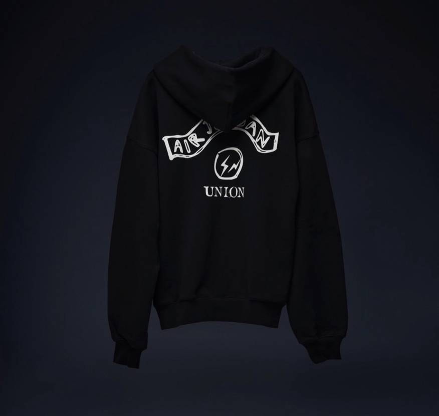 出品している方で確実に期限内に発送してくださる方いたら教えてください買います