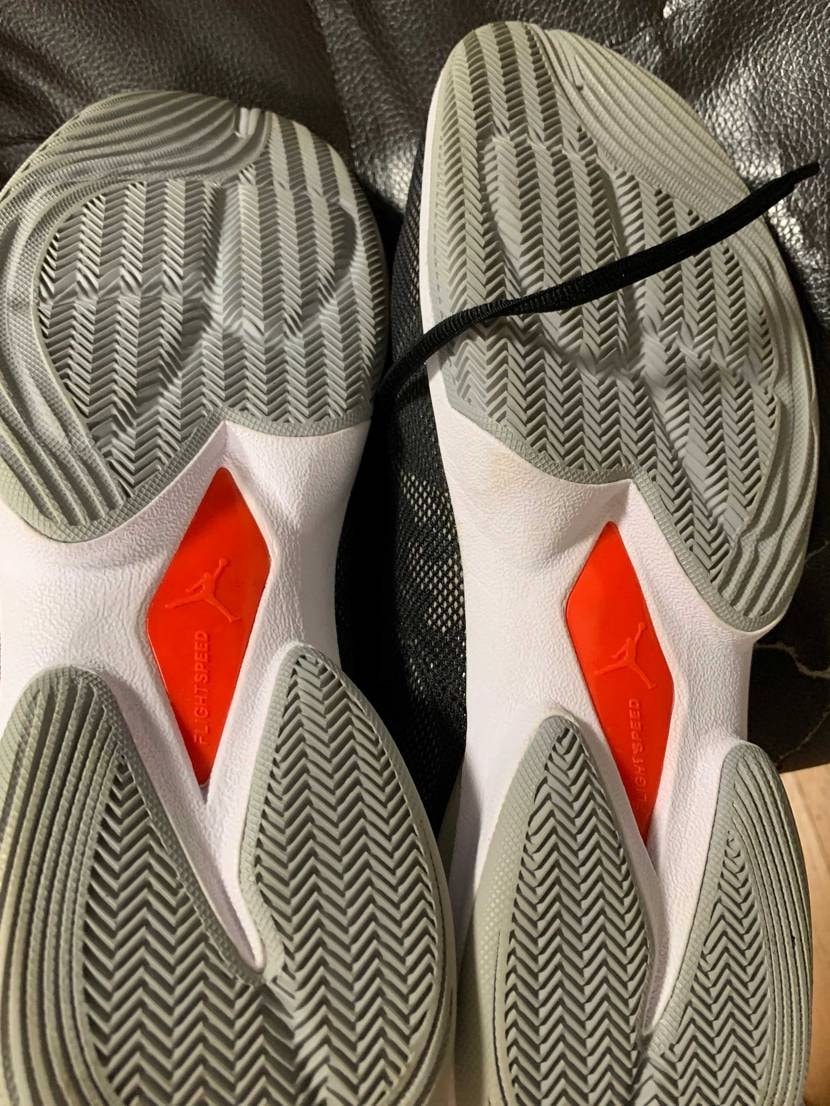 三、四年前とかにNIKE.comで買ったジョーダンなんですけ
