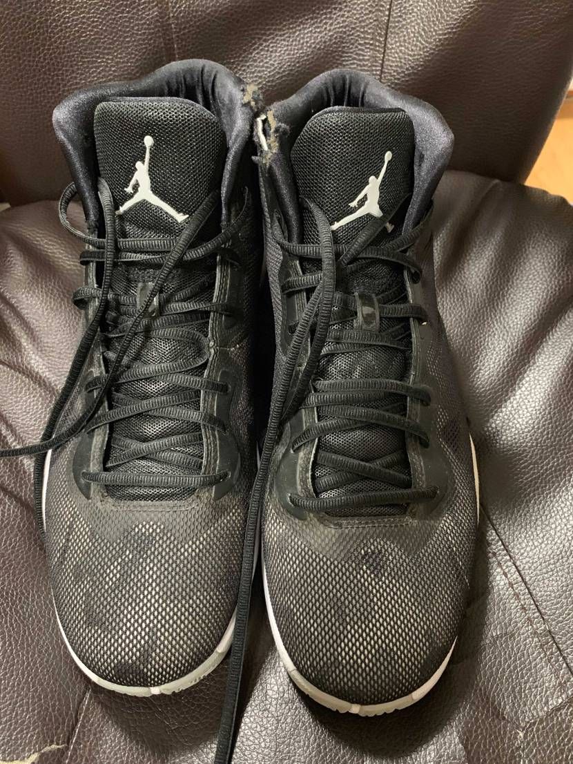 三、四年前とかにNIKE.comで買ったジョーダンなんですけ
