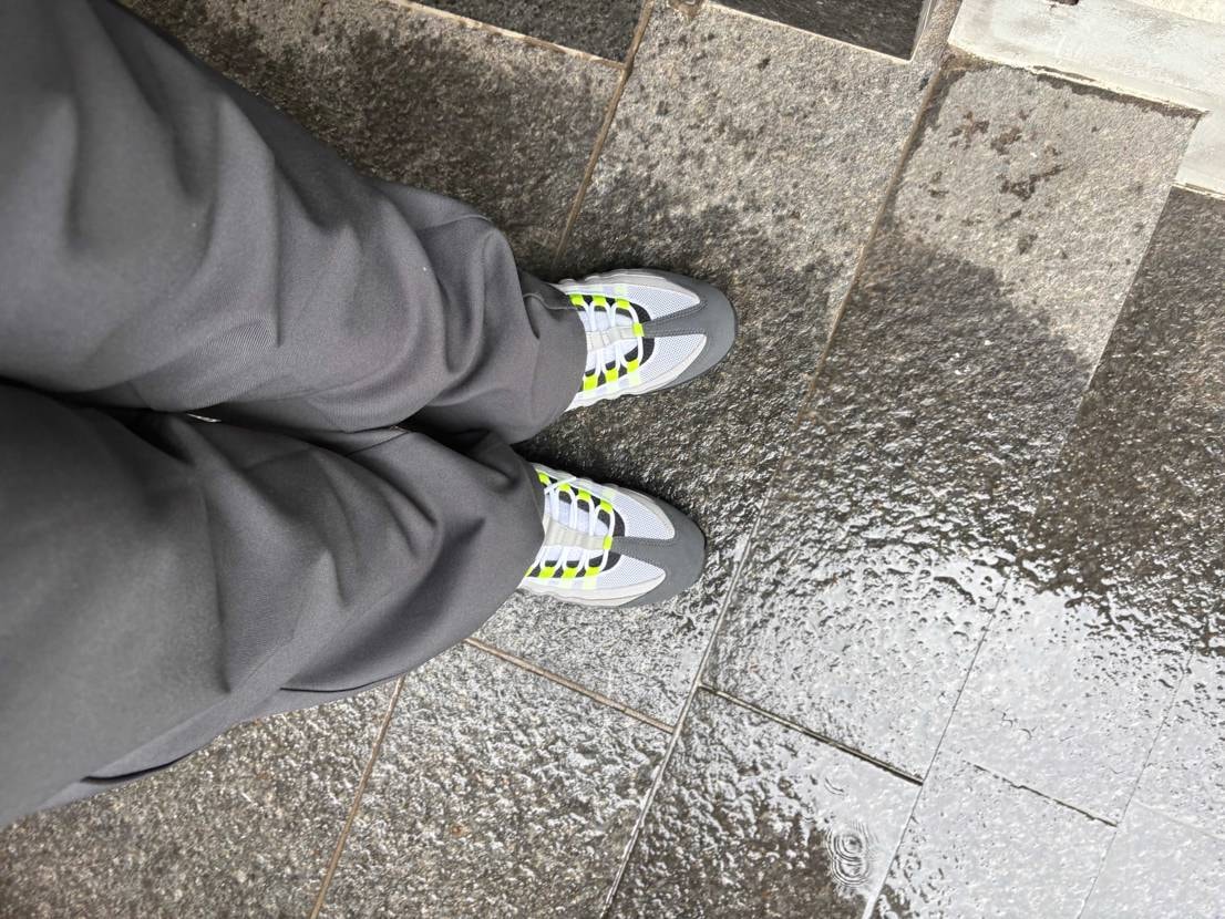 雨だけどせっかく休みだし、エアマックスデーだし、
再販で盛り上がってるからデー