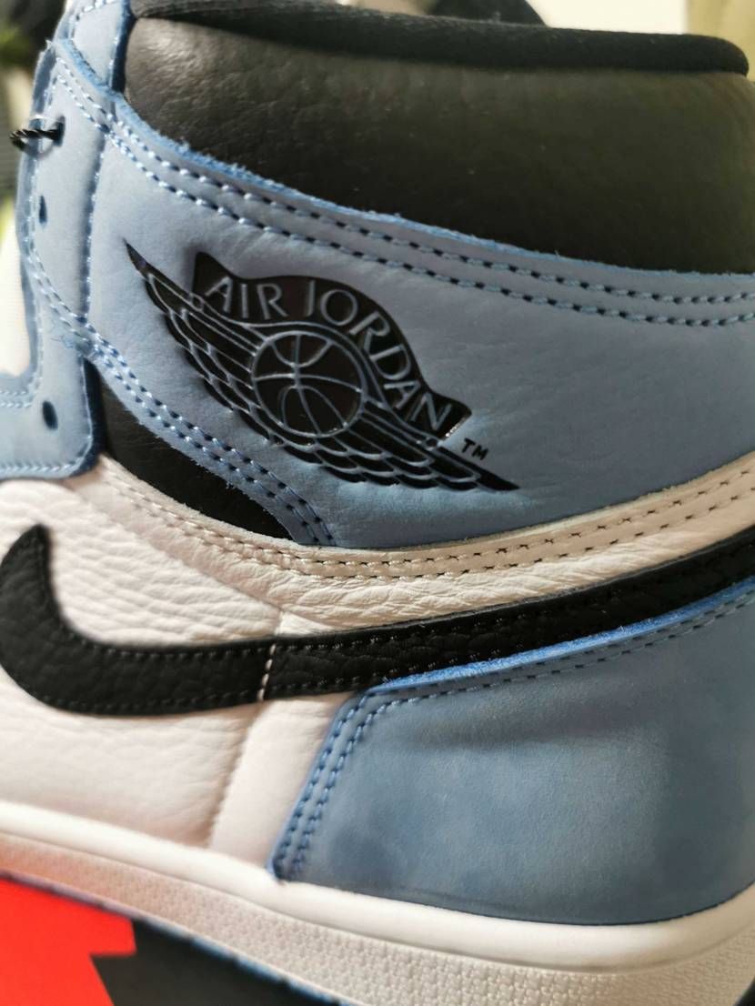 オファー28センチが通りその後で
27.5でしたと連絡あり、少し親指切ればいける