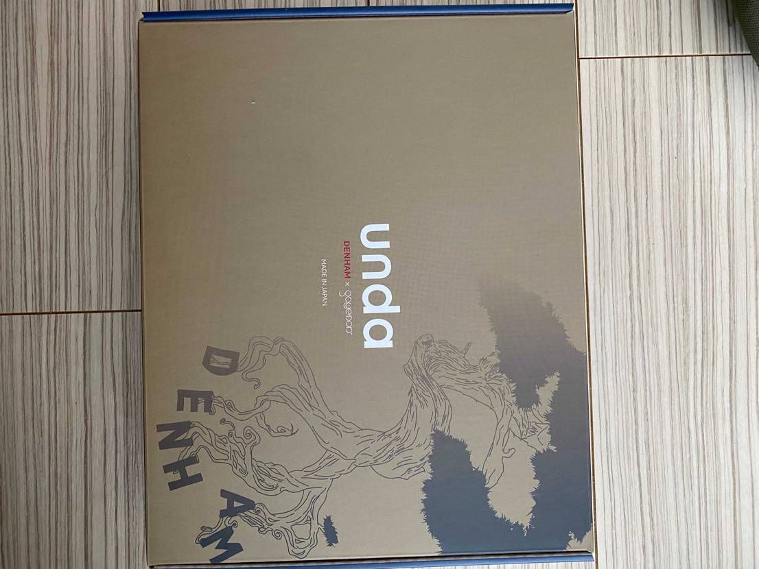 めっちゃでかい箱で届いた😅
雪駄に三万は高いけどこれは夏に