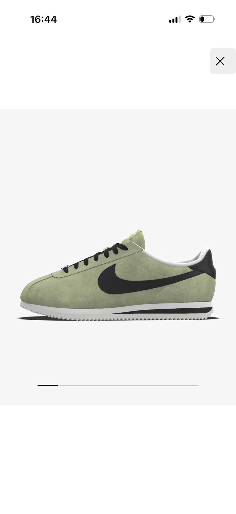 ナイキバイユーコルテッツ
このカラーリングどう思いますか？