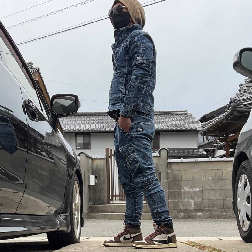 前回トラヴィス&寅壱に反応していただけたので今回はAJ1の着画を…。
かなり履