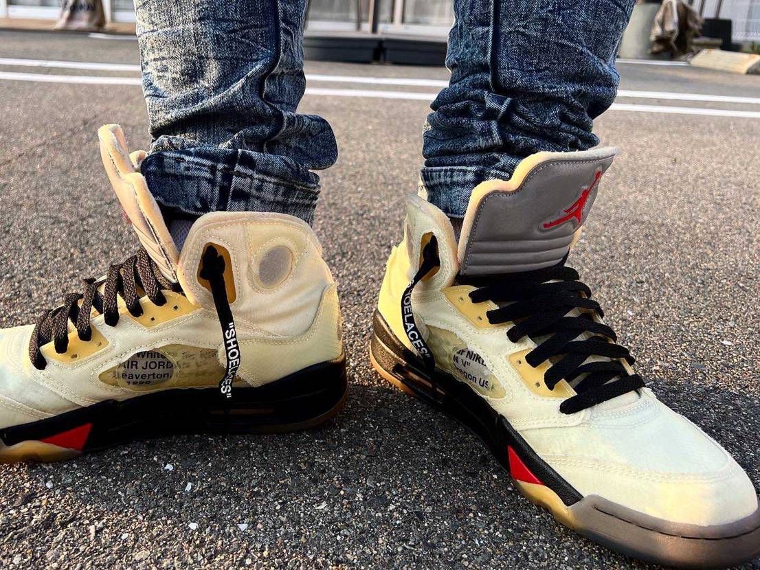NIKE Off_White aj5 
セイルカラーに惹か
