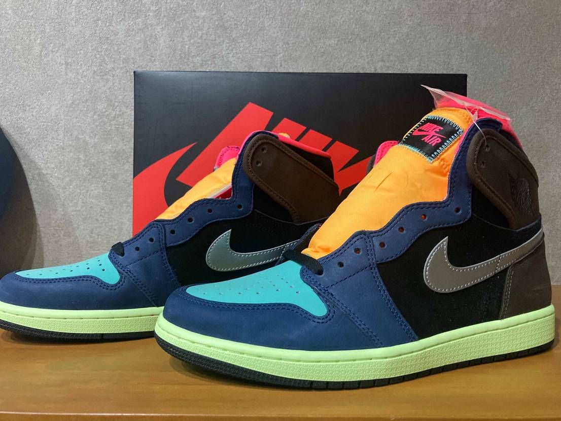 我慢出来ずにプレ値購入してしまった。
質感も最高です。
当分履かずに眺めよー