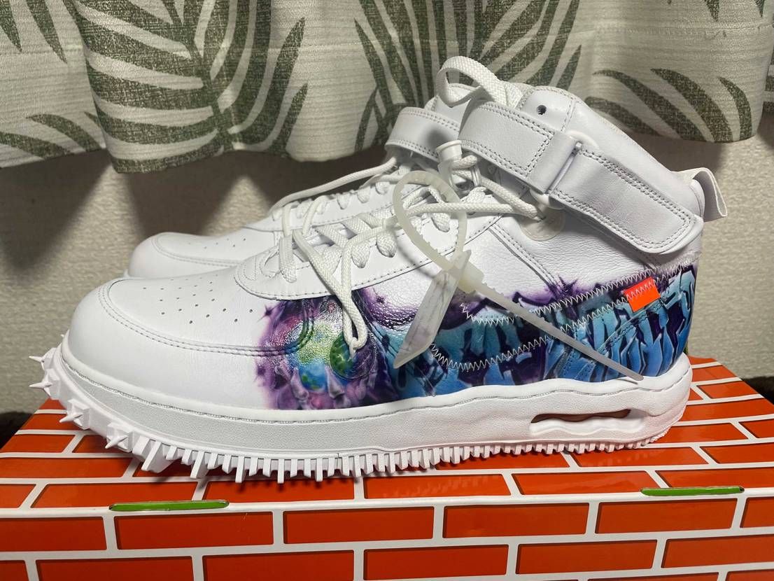 AF1 off-White graffiti❣️
早速履こう❣️