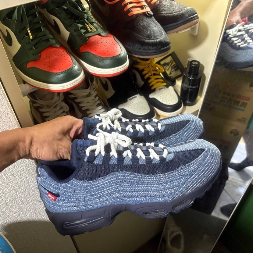 air max 95 × levis
紐替え完了したよ🐶