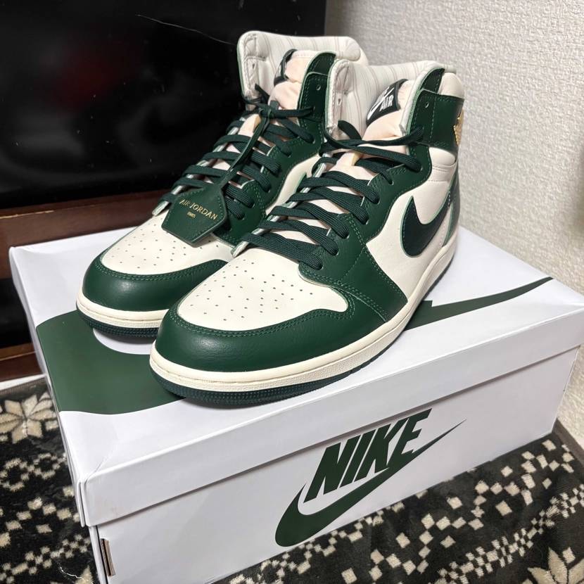 都合の良い紐があったから、かえてみた。🐶
コレで履こう。🐶